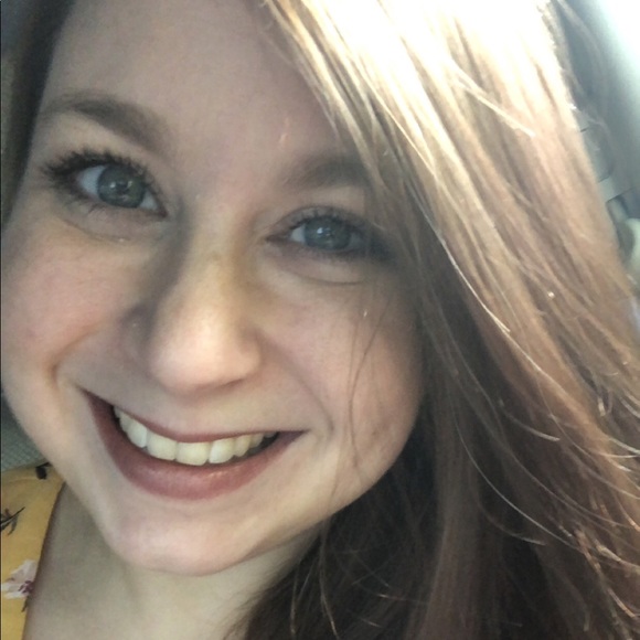 Profile Picture of Jessica Parthun (@jessbug14) on Poshmark