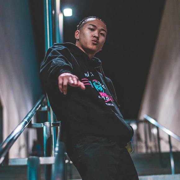 Profile Picture of Joey Pang (@phreshxazn) on Poshmark