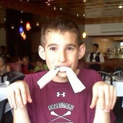 Profile Picture of Corey Waldman (@cocokrispiess) on Twitter