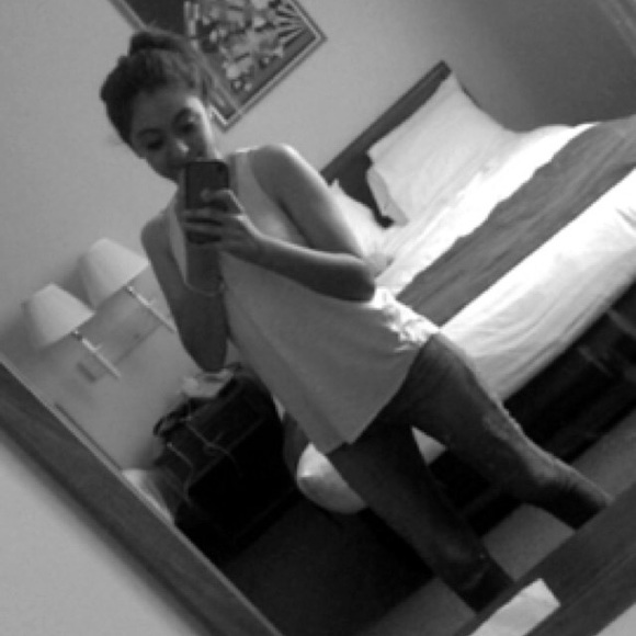 Bitia Pequeño - Poshmark Profile Picture of Bitia Pequeño (@bitia05) on Poshmark