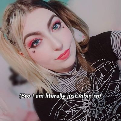 Profile Picture of Ashleigh Stardust 🌟 (@AshleiiBowie) on Twitter