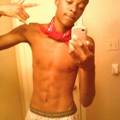 Profile Picture of Chris .W (@MaCk_Pharo) on Twitter