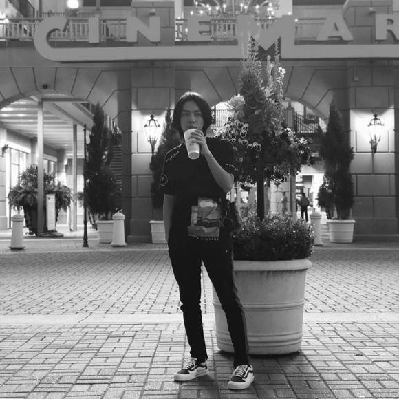 Profile Picture of Nam Nguyễn (@namxicaveo) on Poshmark