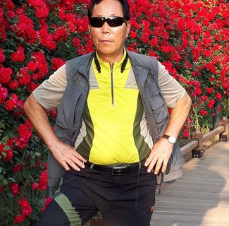 Profile Picture of Byungho Kim (@byungho.kim.180) on Facebook