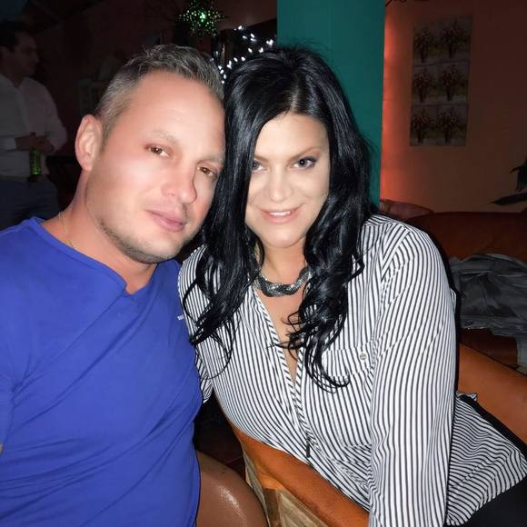 Profile Picture of Kim Lang (@kimilang1981) on Poshmark