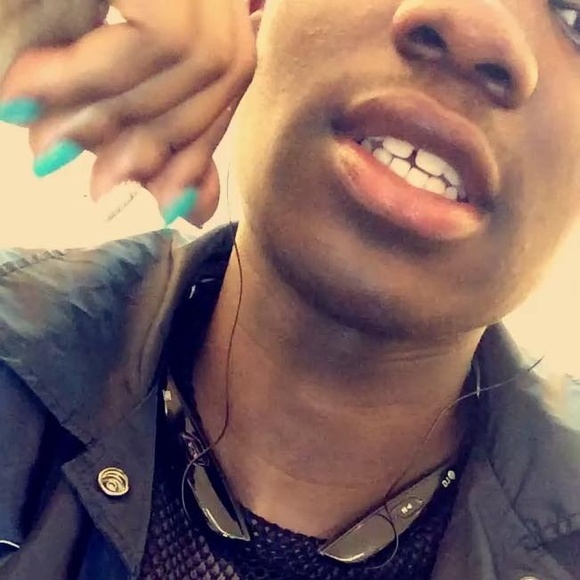 Profile Picture of Õg ĎeŠhön (@deshonmm) on Poshmark