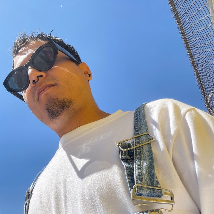 Profile Picture of Aron González353 (@aaronegd) on Tiktok