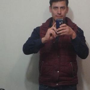 Profile Picture of ulises cuevas (@persiefrogz) on Twitter