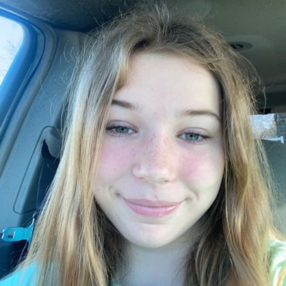 Profile Picture of Miranda Rickels (@miranda_rickels) on Poshmark