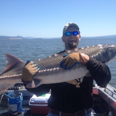 Profile Picture of Paul Bartos (@pbseaotter) on Twitter