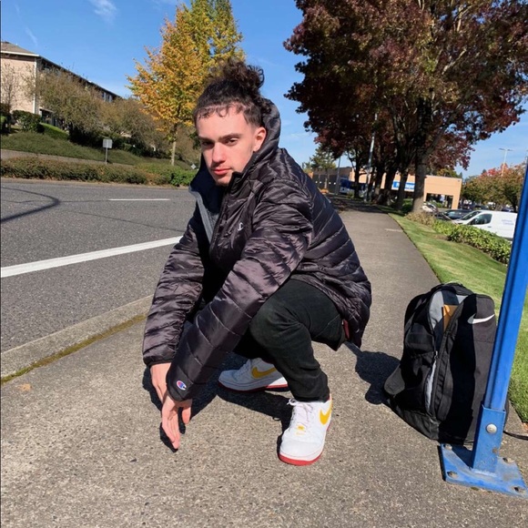 Profile Picture of Nathanael Corbin (@bl000d_thrst) on Poshmark