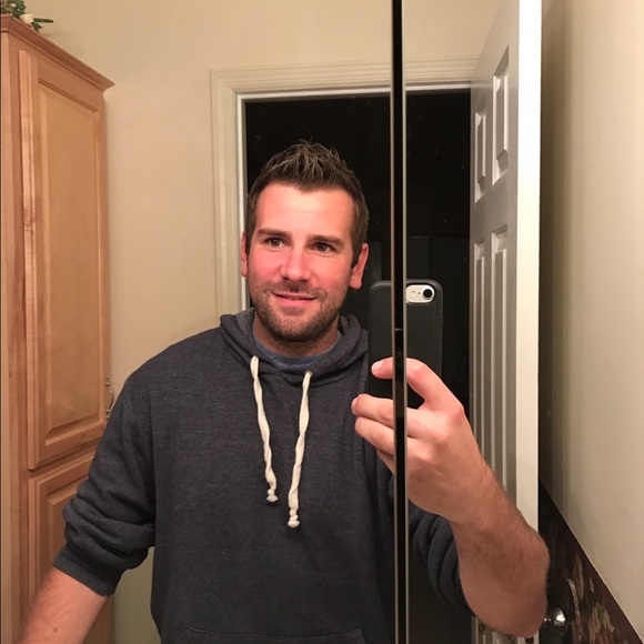 Profile Picture of Ryan Swoyer (@denny4952) on Poshmark