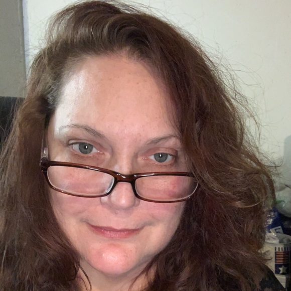 Profile Picture of Nycole Spridgen (@buddharivet) on Poshmark