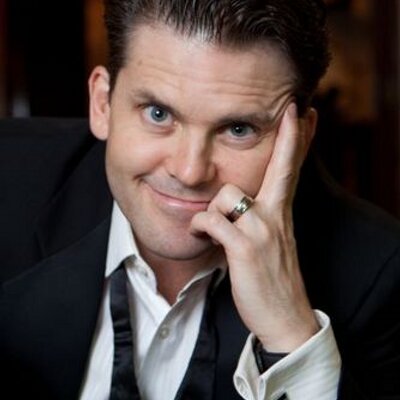 Profile Picture of Robert Creighton (@RCreightonNYC) on Twitter
