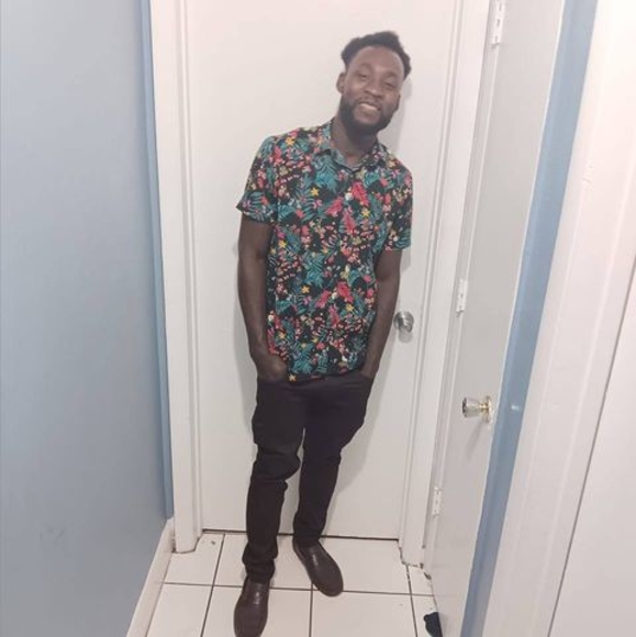 Tanis Tanis - Poshmark Profile Picture of Tanis Tanis (@tanisyvenet66) on Poshmark