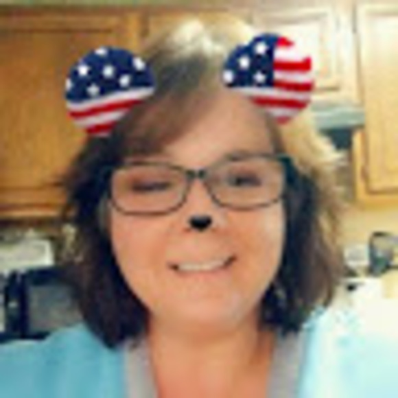 Profile Picture of Ann marie Fetchko (@amfetch43) on Poshmark