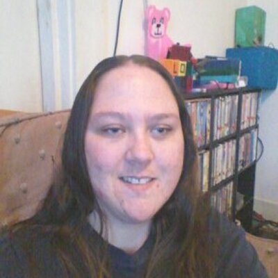 Profile Picture of Elizabeth Downing (@babyblu_eyes84) on Twitter