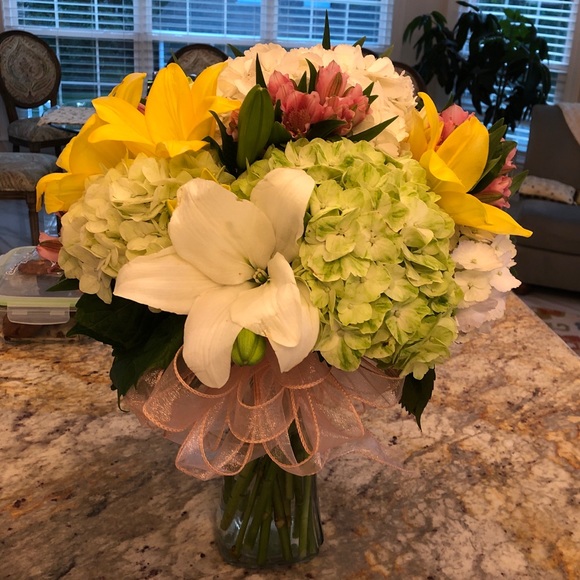 Profile Picture of Tia James (@tiadj93) on Poshmark