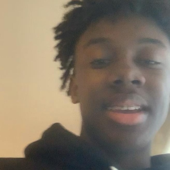 Profile Picture of Zahh Zahh (@zahhzahh) on Poshmark