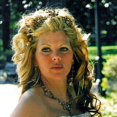 Profile Picture of Darby Davis Sullivan (@DarbyDSully) on Twitter