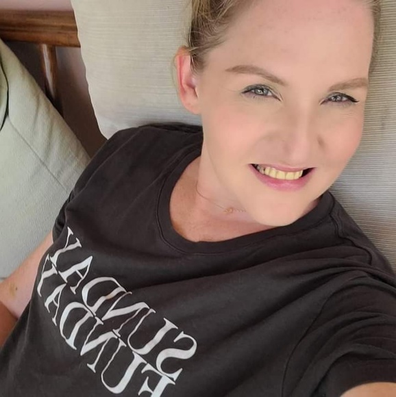 Profile Picture of Nichole Strebler (@nikki73178) on Poshmark