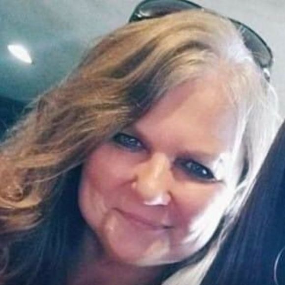 Robin Lassle - Poshmark Profile Picture of Robin Lassle (@roblazz) on Poshmark