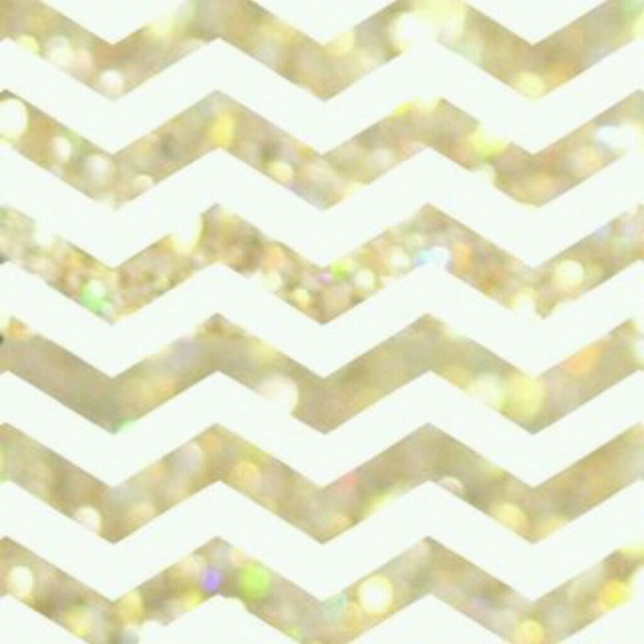 Profile Picture of Lena Ronzone (@lenajane) on Poshmark