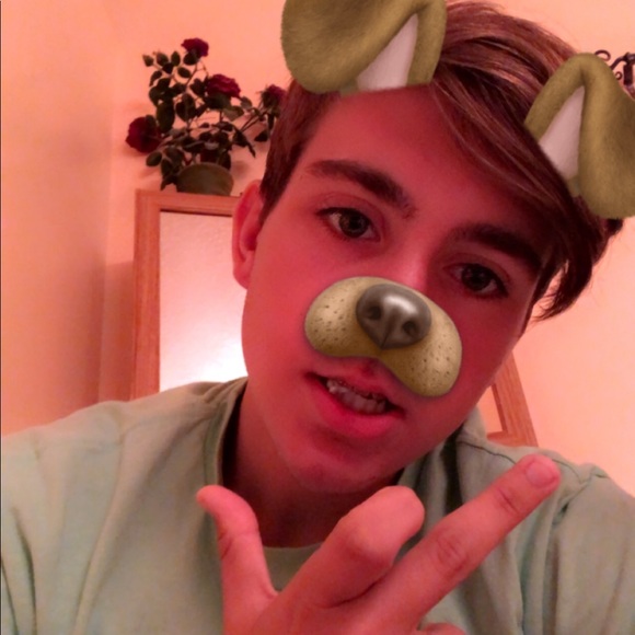 Profile Picture of David Chojnowski (@davidchojnowski) on Poshmark