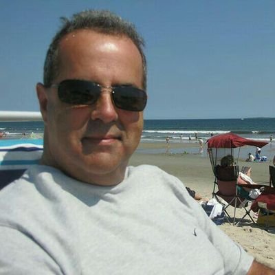 Profile Picture of Robert Cloutier (@robertcloutier9) on Twitter