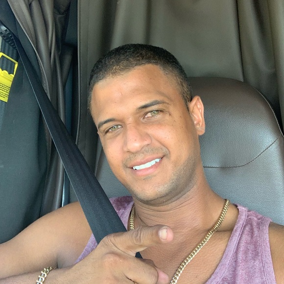 Profile Picture of Alfredo Bertot (@alfredo_bertot) on Poshmark