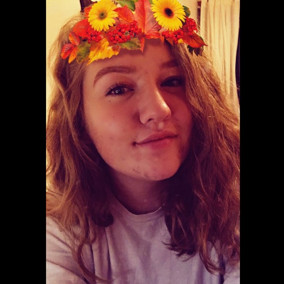 Profile Picture of Lucy Jenkins (@lucy_jenkins) on Poshmark