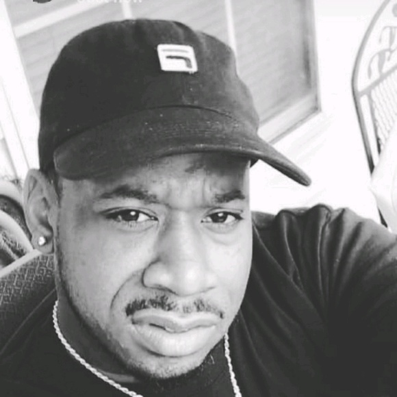 Profile Picture of Demario Lee (@leeboy615) on Poshmark