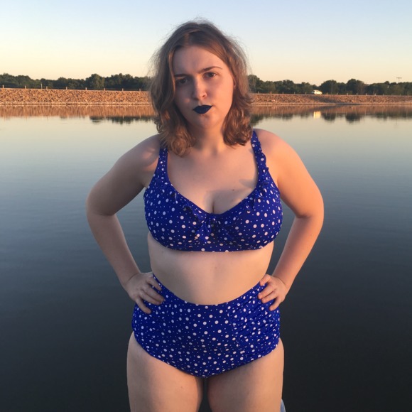 Profile Picture of Kelsey Fairleigh (@kelseyfairleigh) on Poshmark