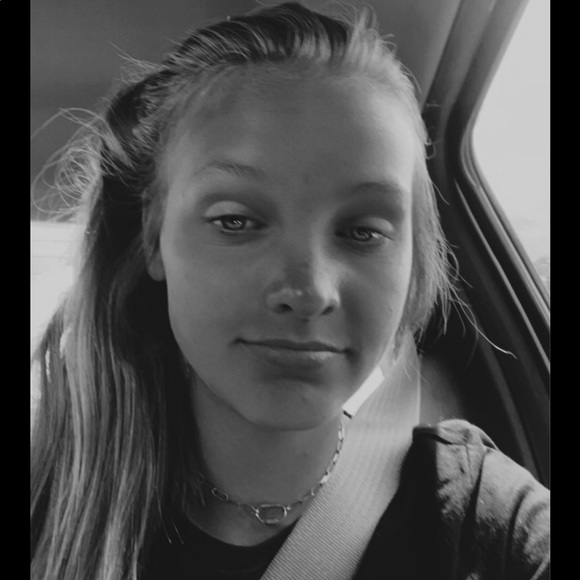 Profile Picture of Mayci Andrews (@mayci_andrews33) on Poshmark