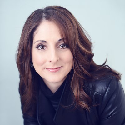 Profile Picture of Claudia Williams (@HumanZoneBiz) on Twitter