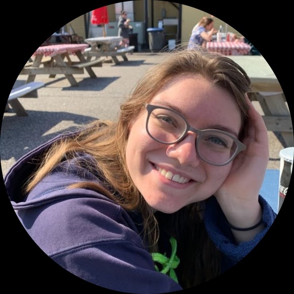 Profile Picture of Jenna Olson (@jeno135) on Poshmark