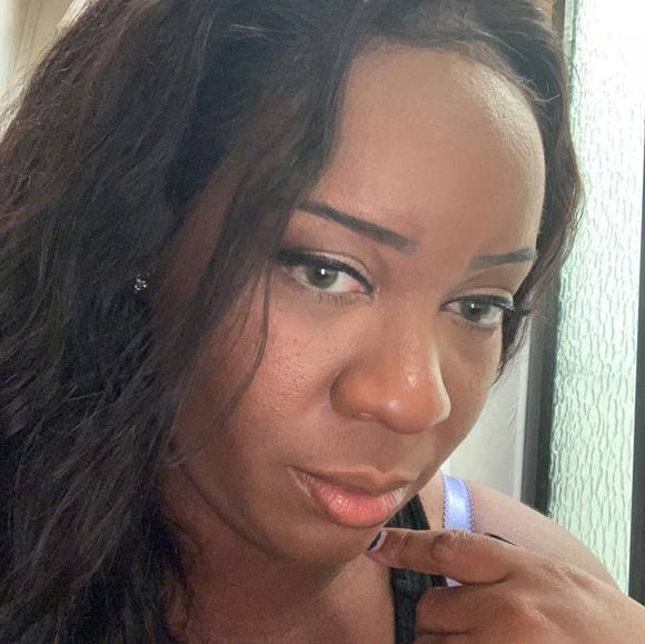 Profile Picture of Chelette Collins (@cutebooty23) on Poshmark