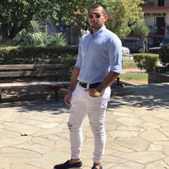 Profile Picture of Dave Chakhvashvili (@davechak) on Tiktok