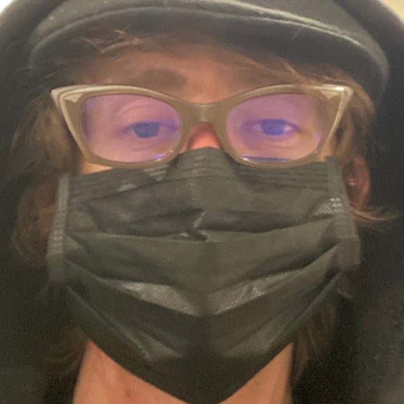 Profile Picture of Carl Bescoby (@ericcarlvintage) on Poshmark