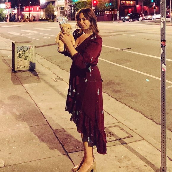 Profile Picture of Jordana Mollick (@jordanamollick) on Poshmark