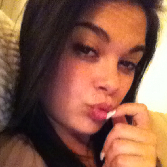 Profile Picture of Alyssa Call (@thequeena) on Poshmark