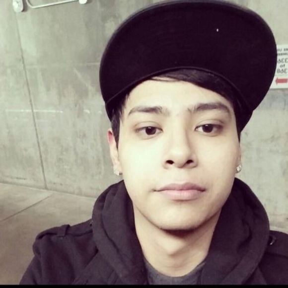 Profile Picture of Erick Parral (@eparral531) on Poshmark
