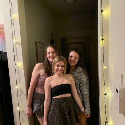 Profile Picture of Meredith Hawk (@MeredithHawk_13) on Twitter