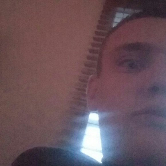 Profile Picture of Braden Jesko (@braden1200) on Poshmark