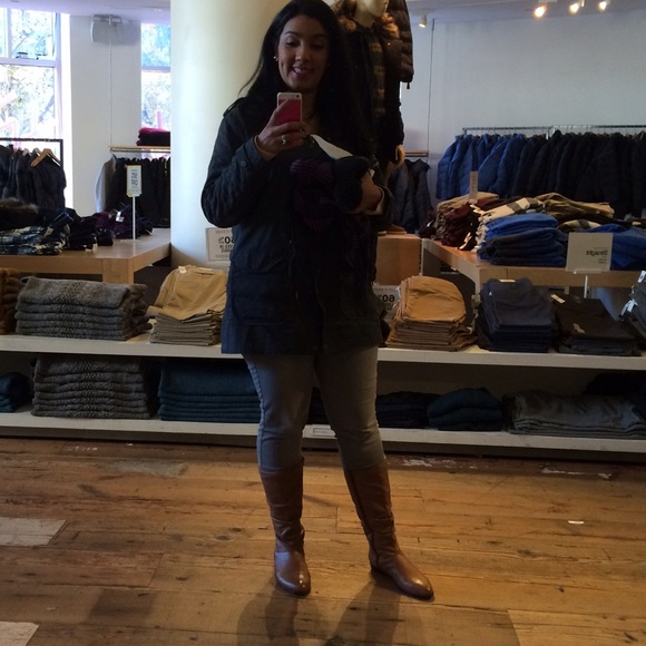 Profile Picture of Erika Ariza (@erikaeariza) on Poshmark