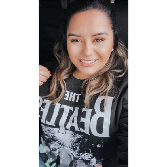 Profile Picture of Blasita Alvarez (@blasitaalvarez) on Poshmark