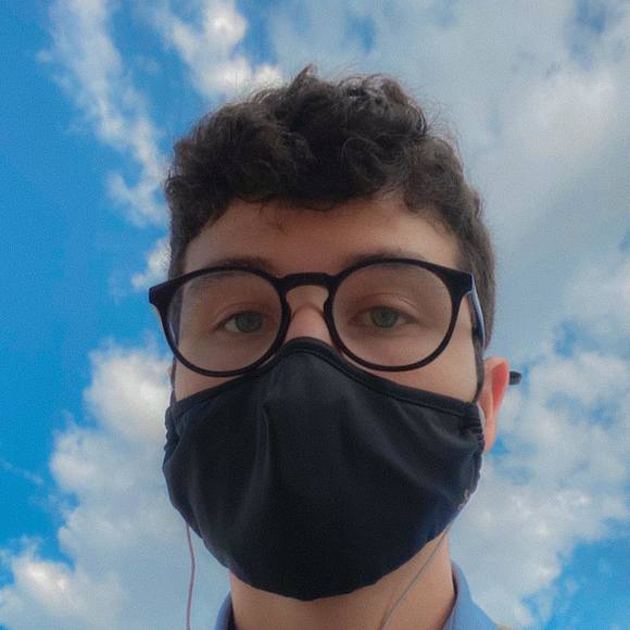 Profile Picture of Aaron Uribe (@hey_listen) on Poshmark