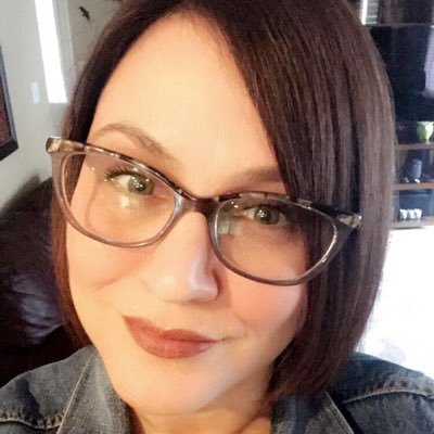 Profile Picture of Karen Novak (@karenpeacelove) on Twitter