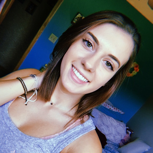 Profile Picture of Clarice Pierson (@claricepierson) on Poshmark
