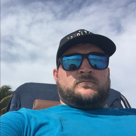 Profile Picture of Michael Ghiloni (@ghiloni24) on Poshmark